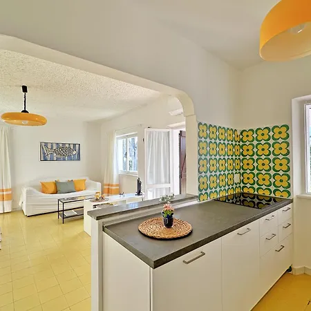 226 - Villaggio Riva Musone Con Portico E Ampio Giardino, Climatizzata, Pulizia, Biancheria E Inclusa Allo Bebo's * Porto Recanati