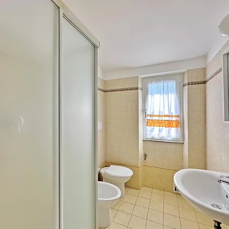 226 - Villaggio Riva Musone Con Portico E Ampio Giardino, Climatizzata, Pulizia, Biancheria E Inclusa Allo Bebo's