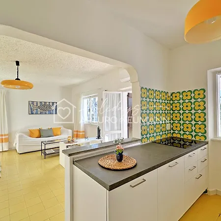226 - Villaggio Riva Musone Villa Con Portico E Ampio Giardino, Climatizzata, 200 Mt Dal Mare Pulizia, Biancheria E Spiaggia Inclusa Allo Chalet Bebo'S Apartment *